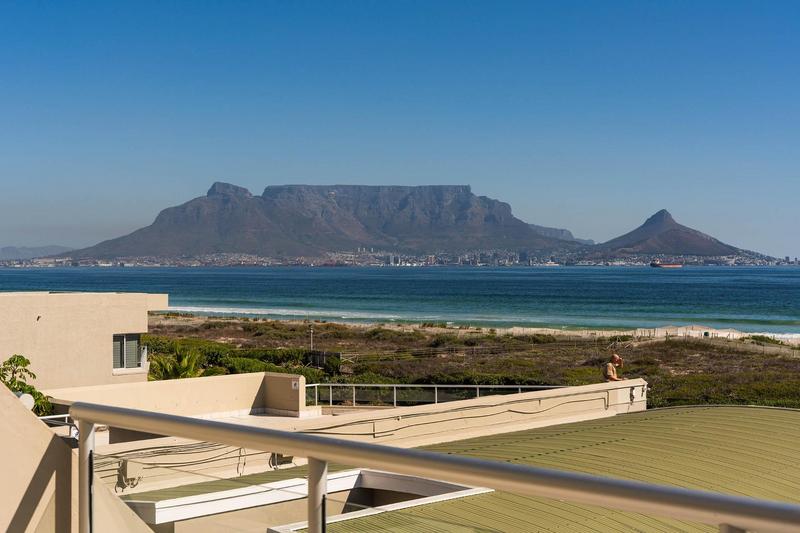 To Let 3 Bedroom Property for Rent in Dolphin Beach Western Cape